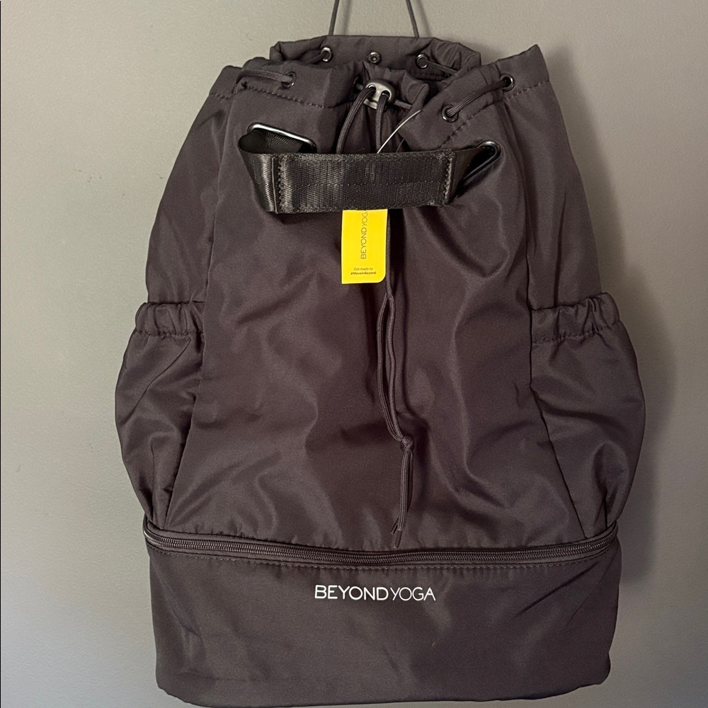 Beyond Yoga NWT black Drawstring Backpack